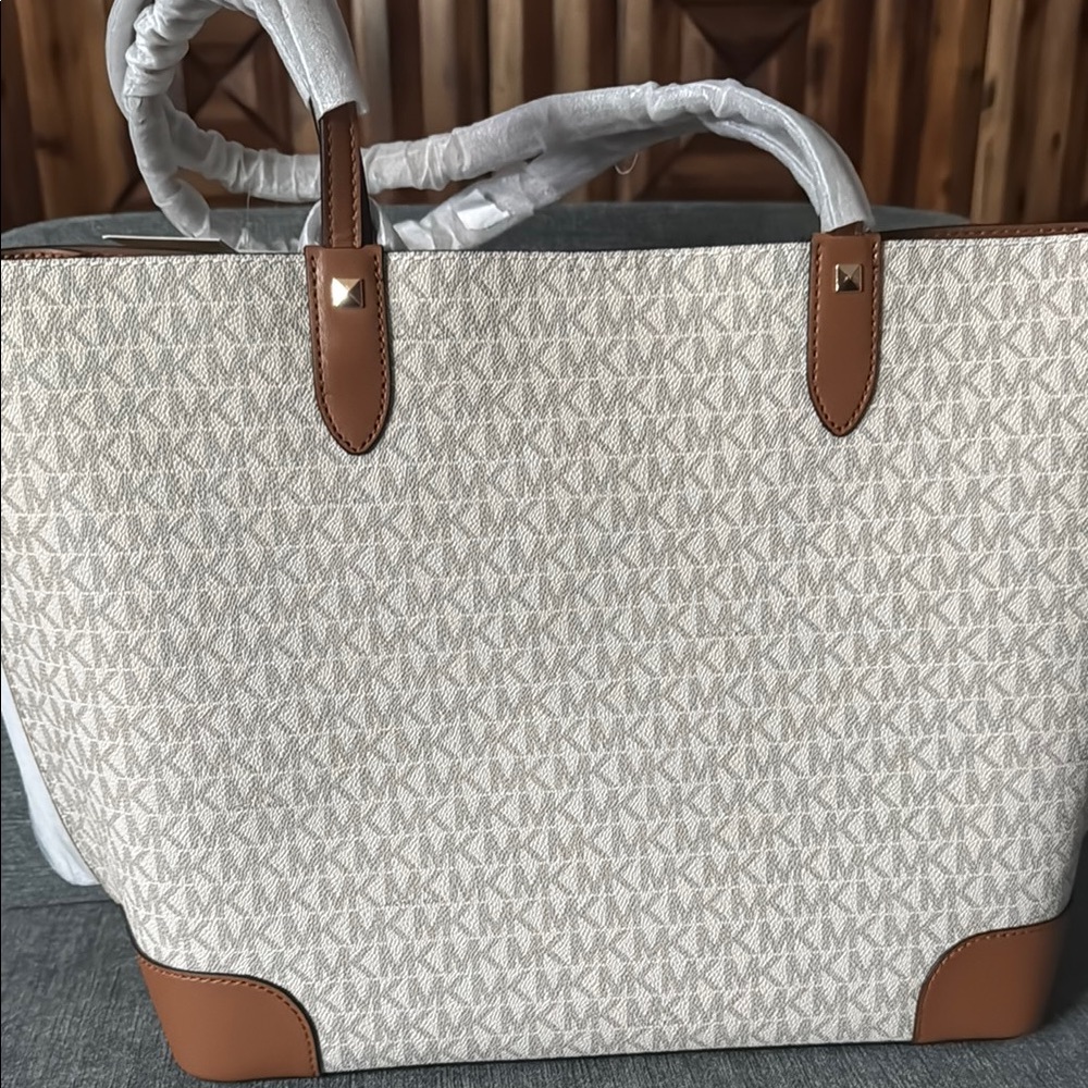 NWT Michael Kors Cream and Brown Tote